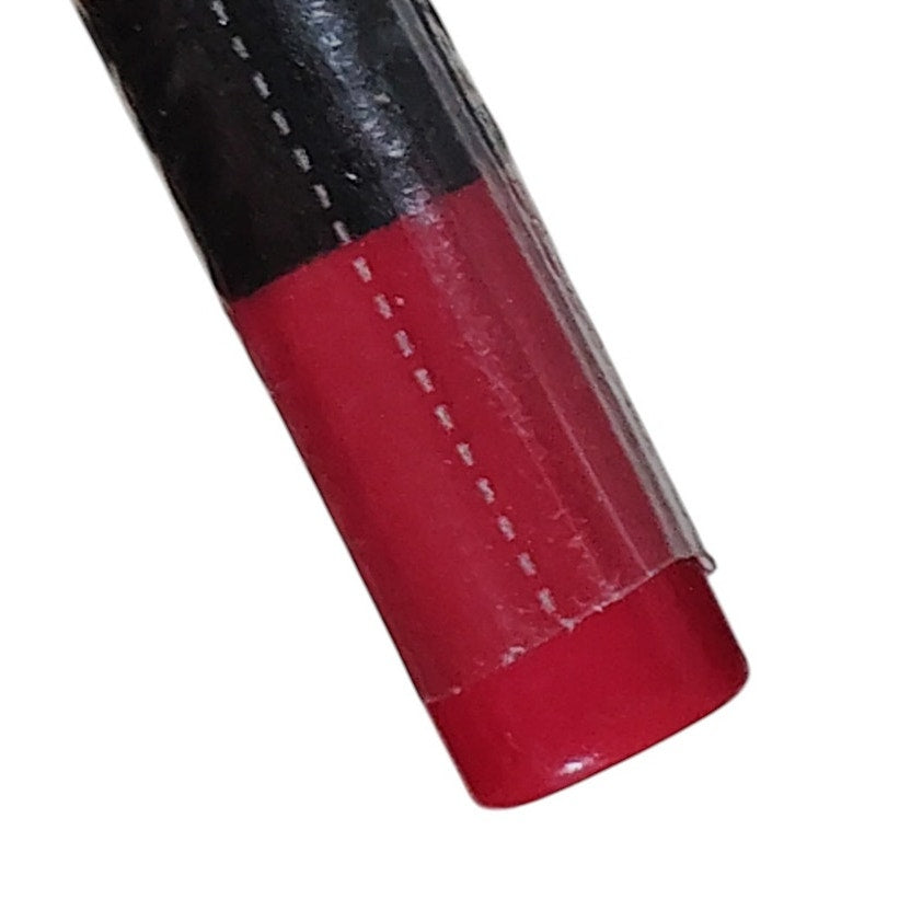 2× L'Oréal Paris Colour Riche Matte Lip Liners – 102 In-Matte-Uated With You & 108 Best Mattes