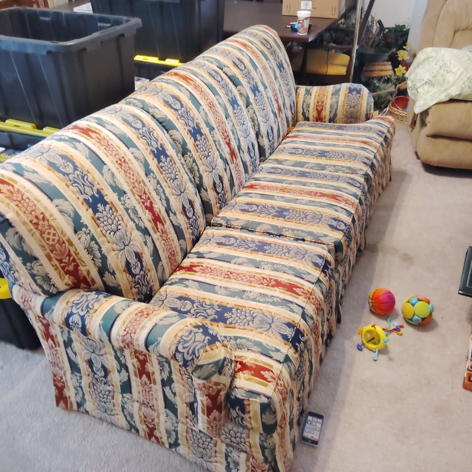 LOCAL PICKUP ONLY - Striped Tapestry Roll‐Arm Sofa — 62", EUC, Traditional Style