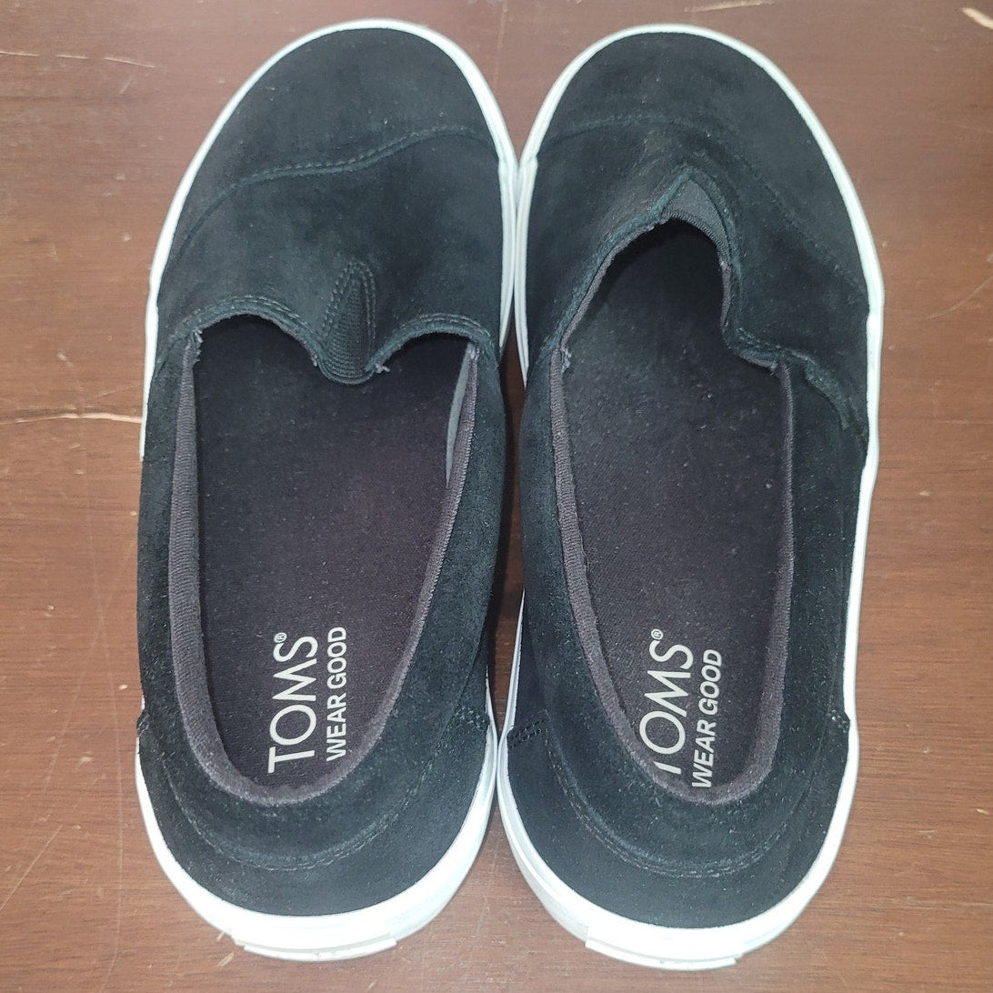 TOMS Women’s Fenix Platform Slip-On Sneaker – Black Suede, Size 8