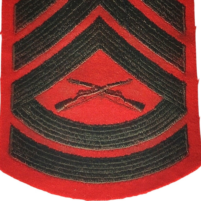 USMC Gunnery Sergeant E‑7 Chevron Green on Red Wool 6" × 3‑5/8" Hook Back
