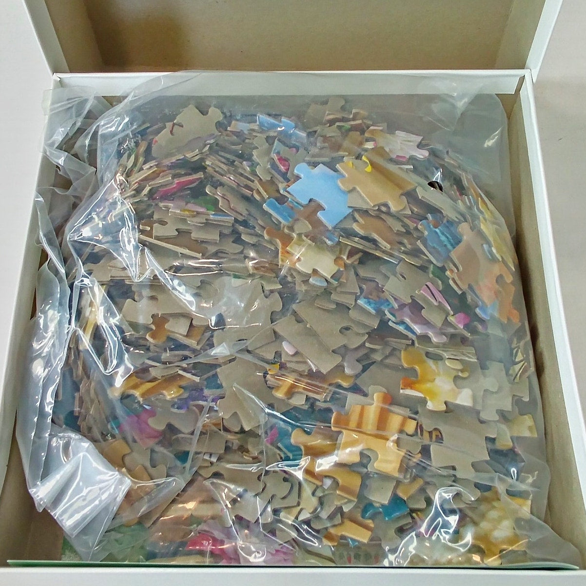 Still Life with Flowers 550‑Piece Jigsaw Puzzle – The Jigsaw Puzzle Factory
