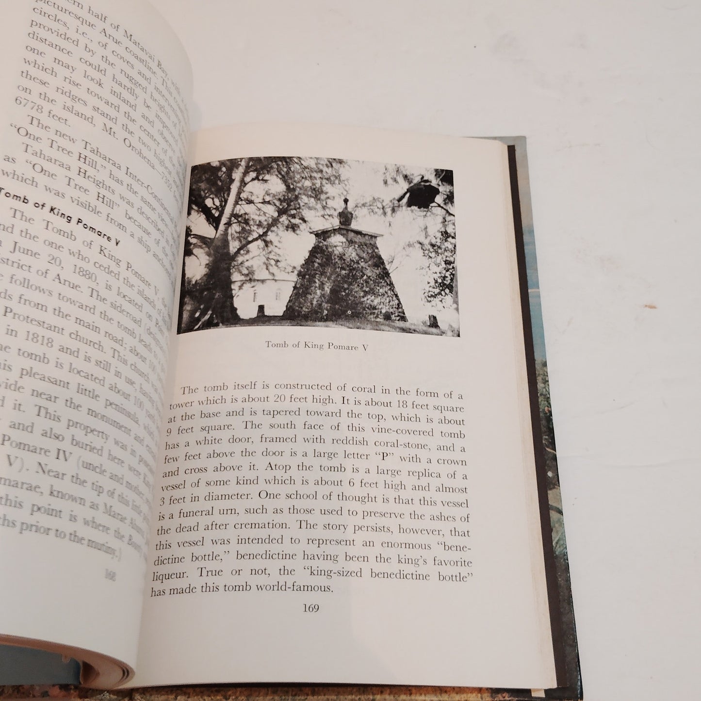 Tahiti Today Sightseeing and Shopping Guide 1970 Hardcover LN