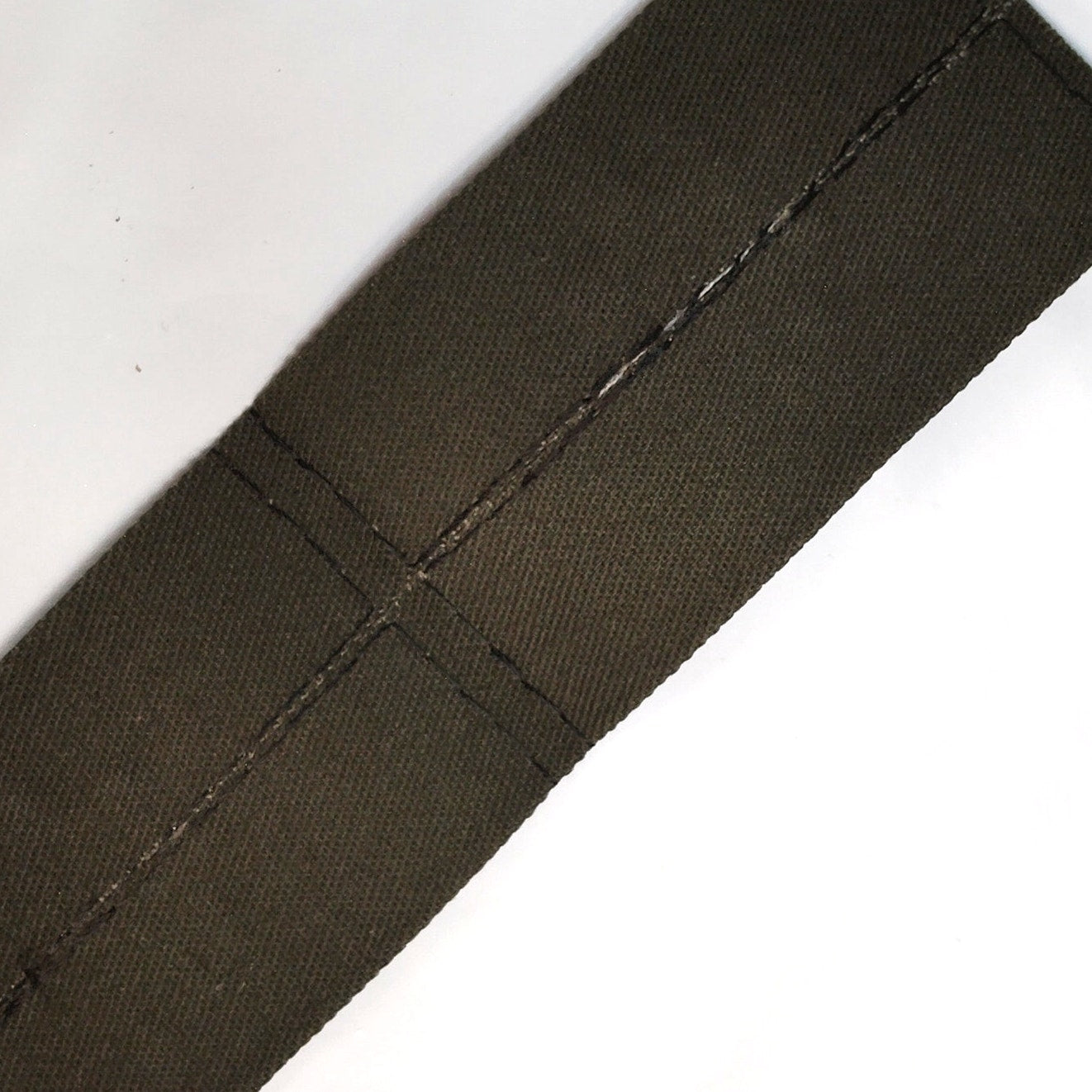 Vintage US Military O‑5 Rank Subdued Oak Leaf Pair 1" Sew‑On Embroidered Devices