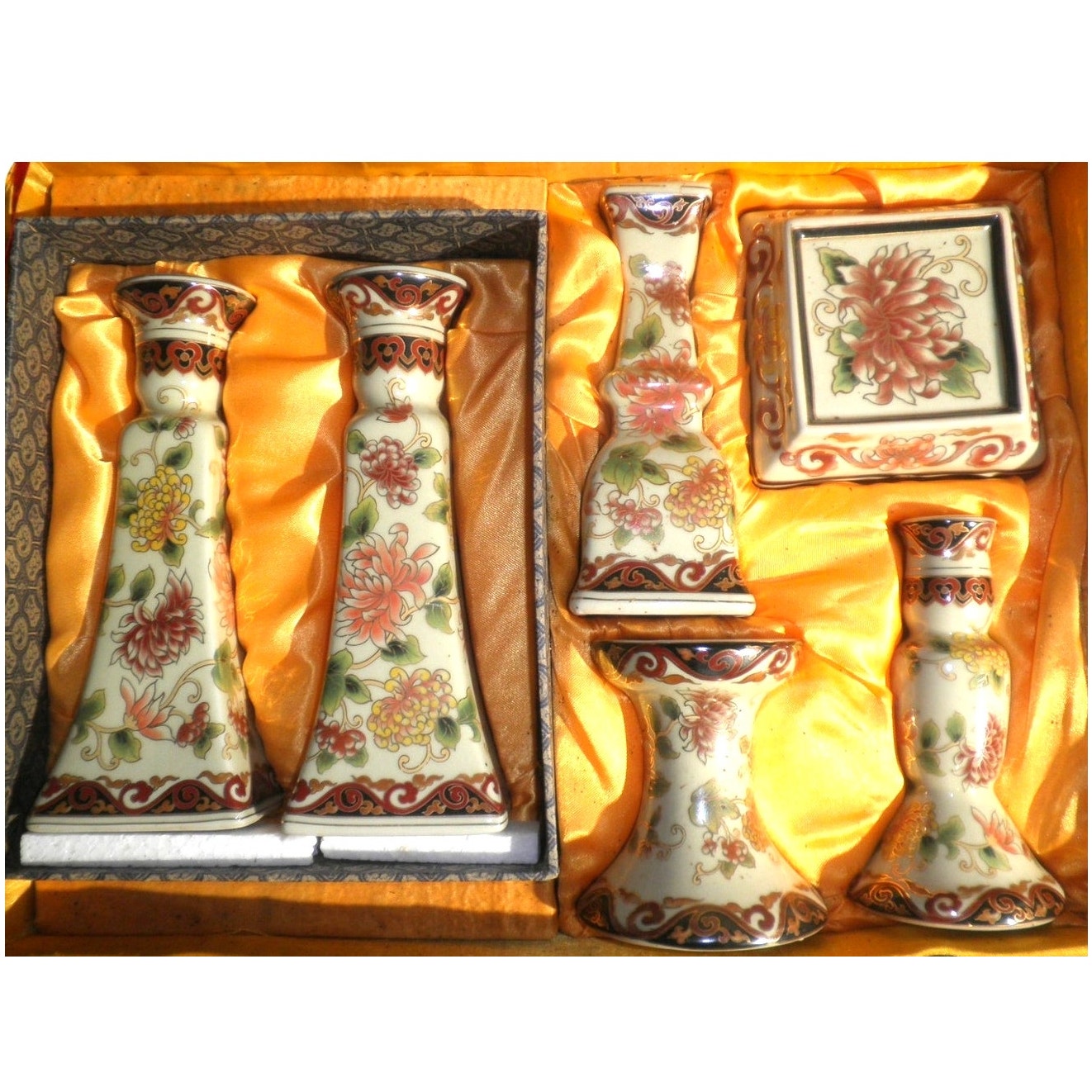 Yi Lin Arts & Treasures of China, 6 Candlesticks / Candleholders, Chrysanthemum