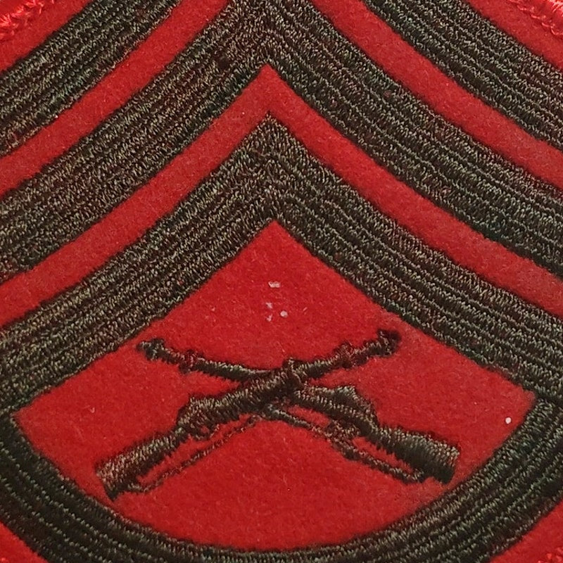 1 Set - USMC Staff Sergeant E‑6 Chevrons, Green on Red – Female  3‑3/4" × 2‑7/8"