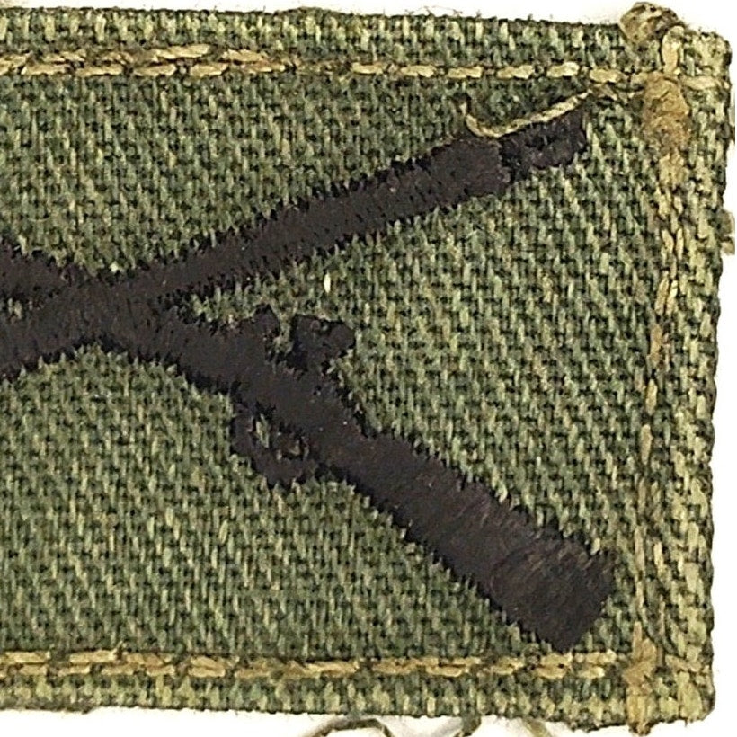 US Army Infantry Branch Insignia Patch Subdued ODG TE 1‑3/4" × 1" Vintage