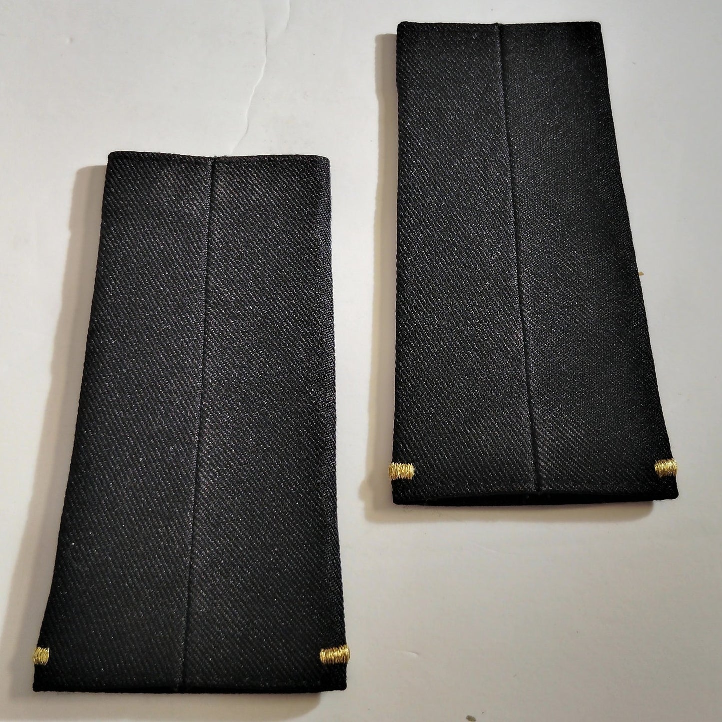 U.S. Army 2LT O‑1 Officer Shoulder Marks Epaulets Novelty 3‑1/2" × 2‑1/4"