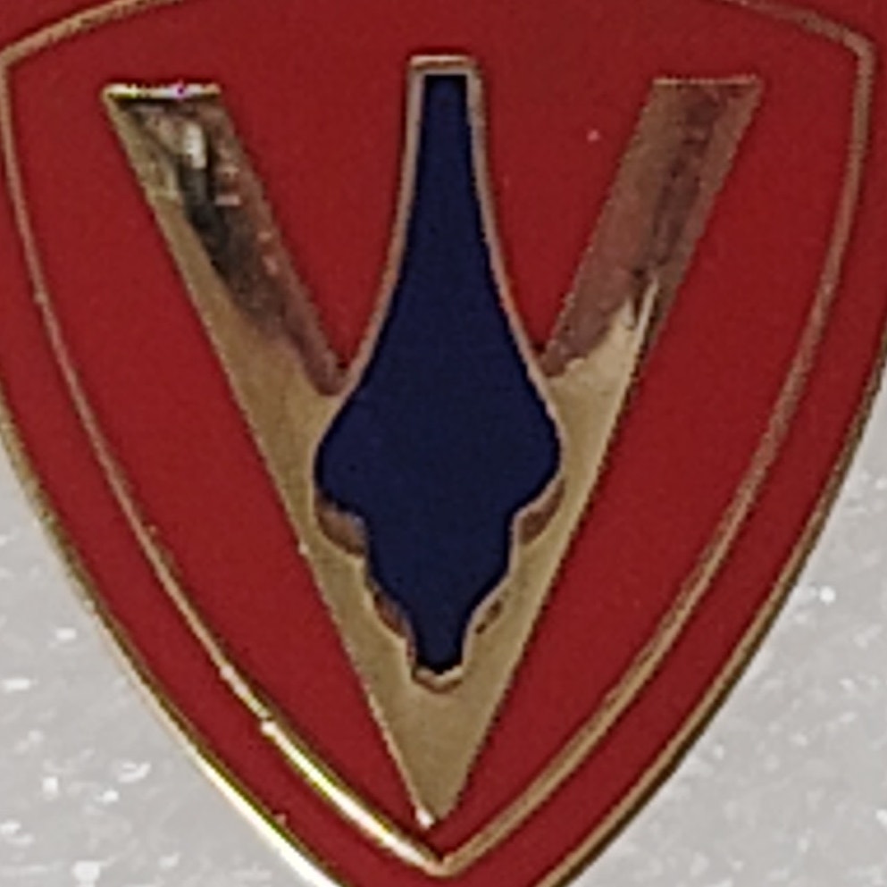 USMC 5th Marine Division Vietnam Veteran Novelty Hat/Lapel/Brooch Pin, Metal
