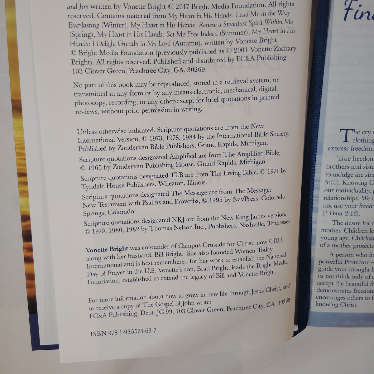 Daily Wisdom from God: 365 Devotional Stories - Vonette Bright Hardcover