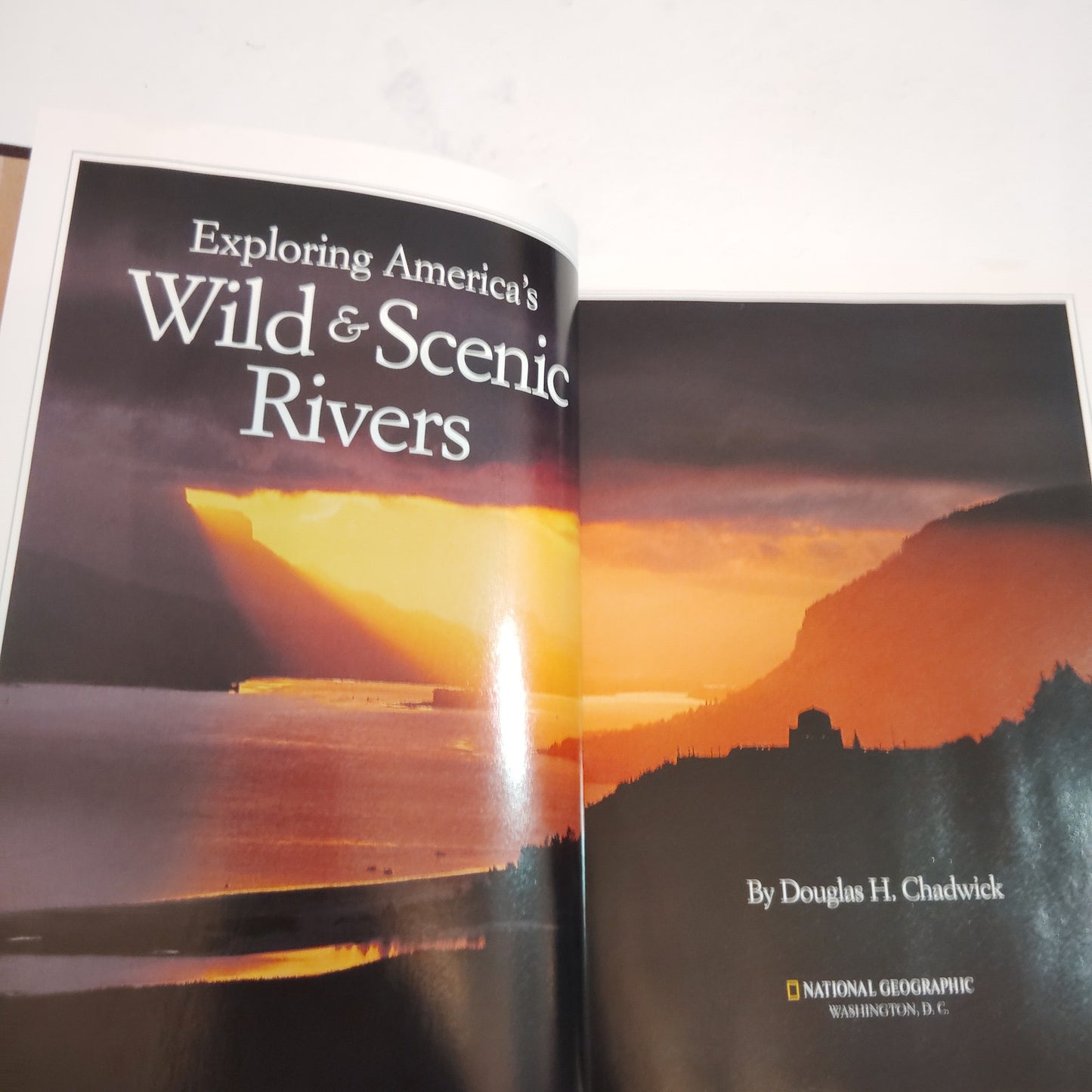 Exploring America's Wild & Scenic Rivers - Douglas Chadwick, Nat Geo DLX Edition