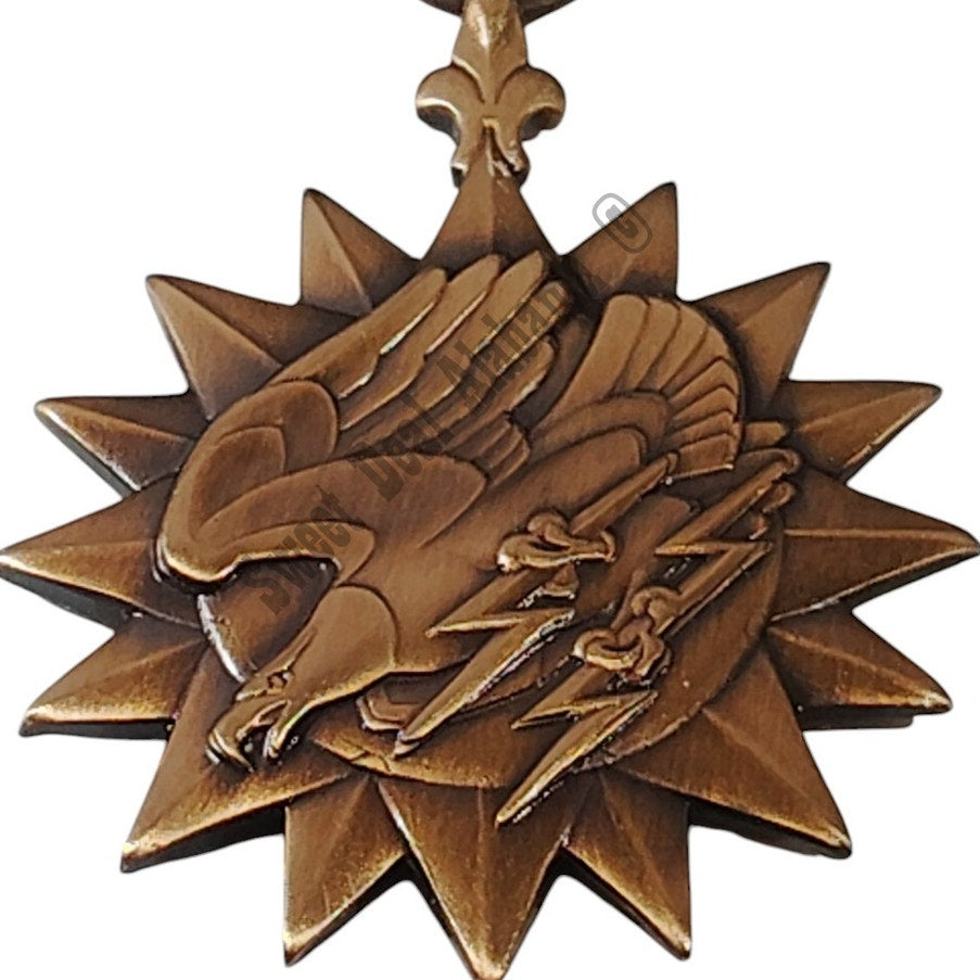 Air Medal (For Meritorious Achievement) Pinback, 1-5/8"D x 3-3/4"H Overall