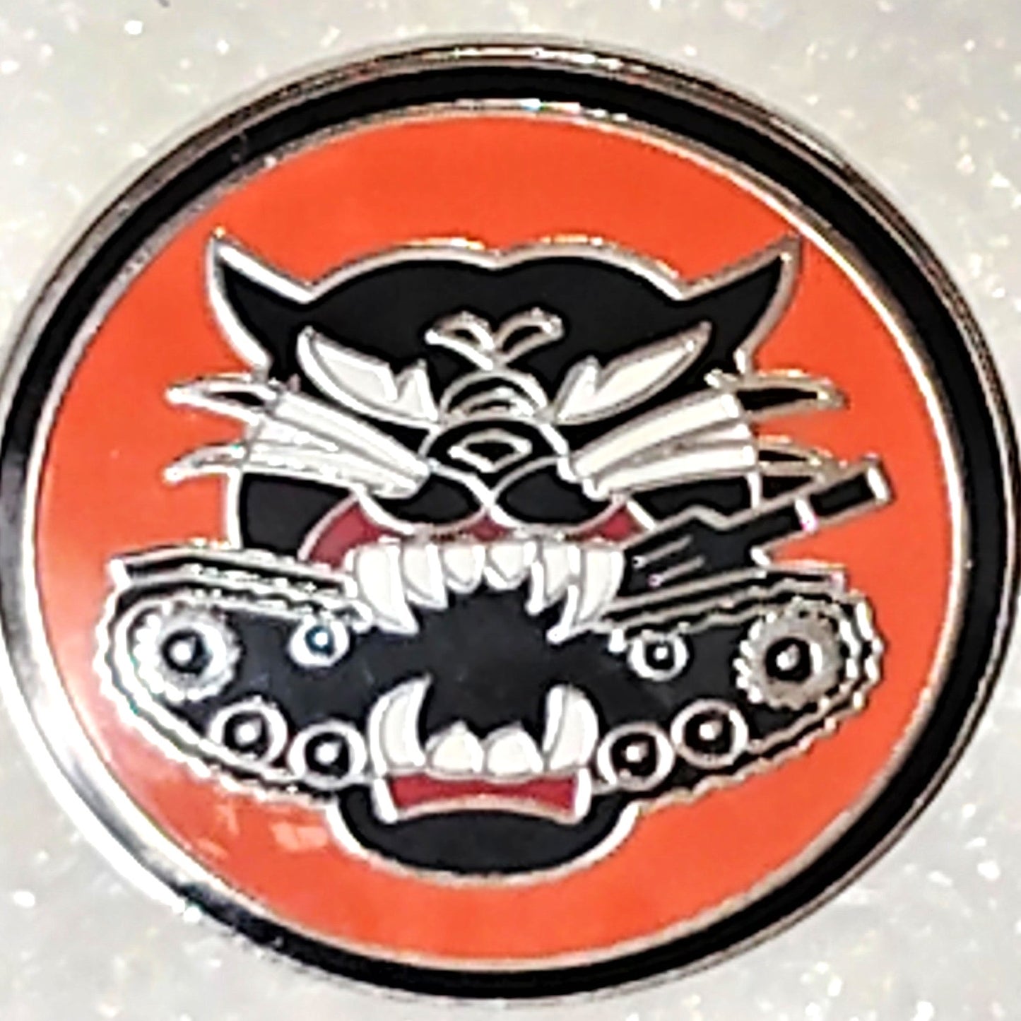 Army WWII Tank Destroyer Force Wildcat Novelty Hat/Lapel/Brooch Metal Enamel Pin