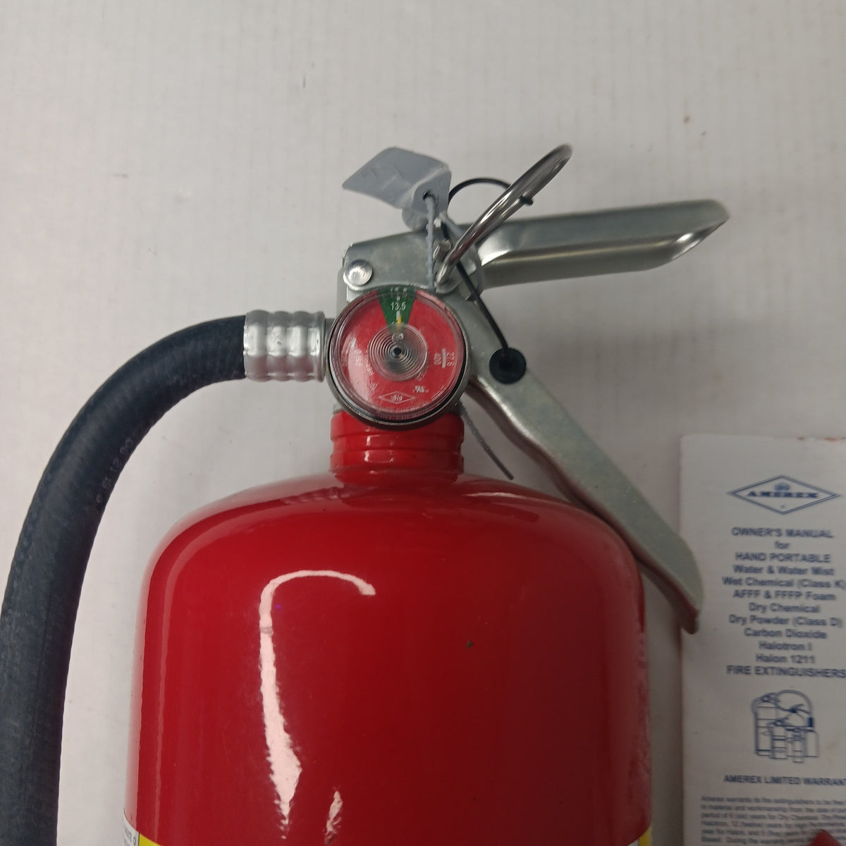 Amerex B456 10 lb ABC Dry Chemical Fire Extinguisher w/ Wall Bracket 4A:80B:C