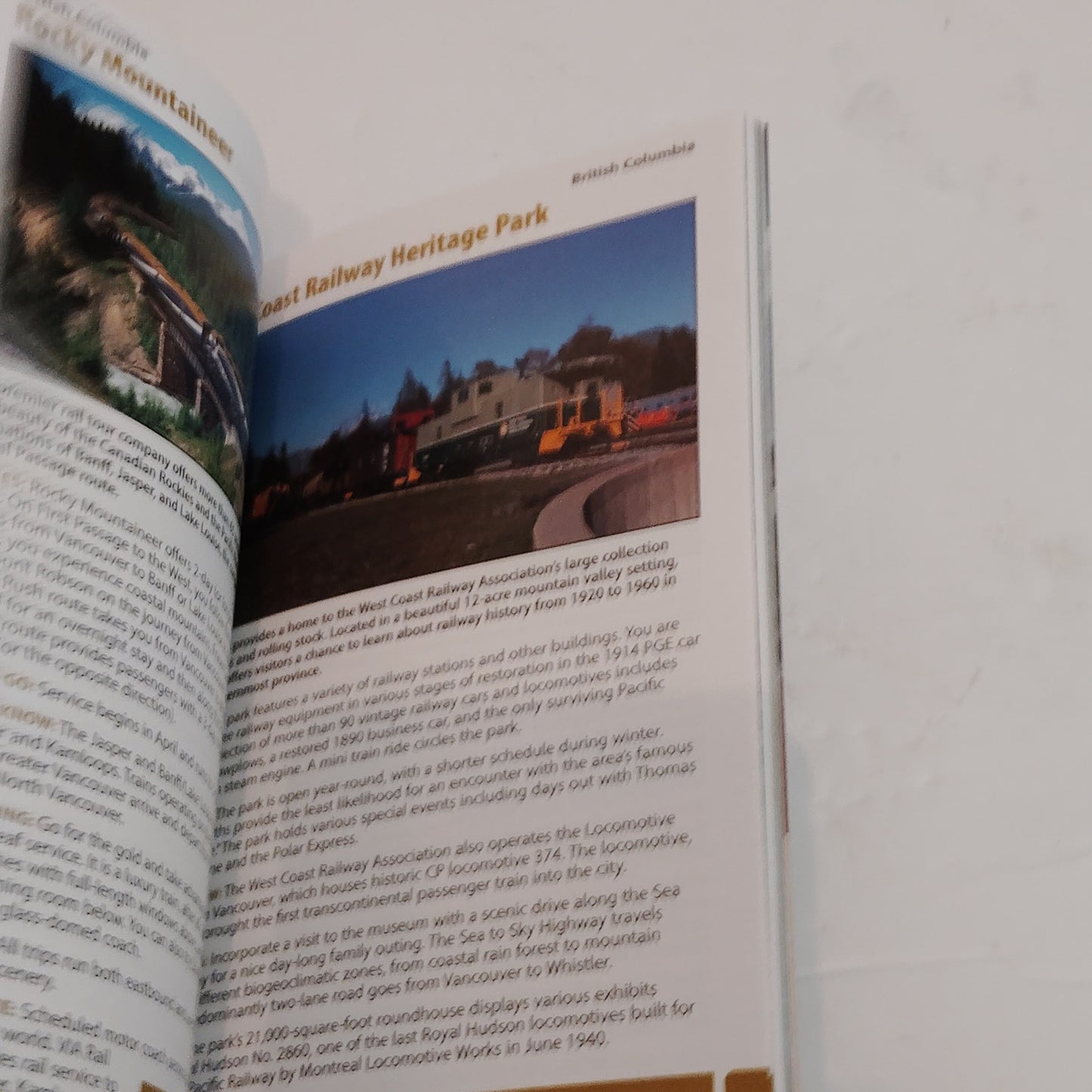 Tourist Trains Guidebook 2017 6th Edition Paperback LN