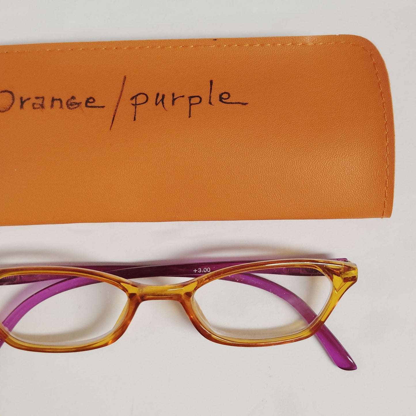 VTG Two‑Tone Orange Purple Reading Glasses +3.00 w/ Protective Sleeve