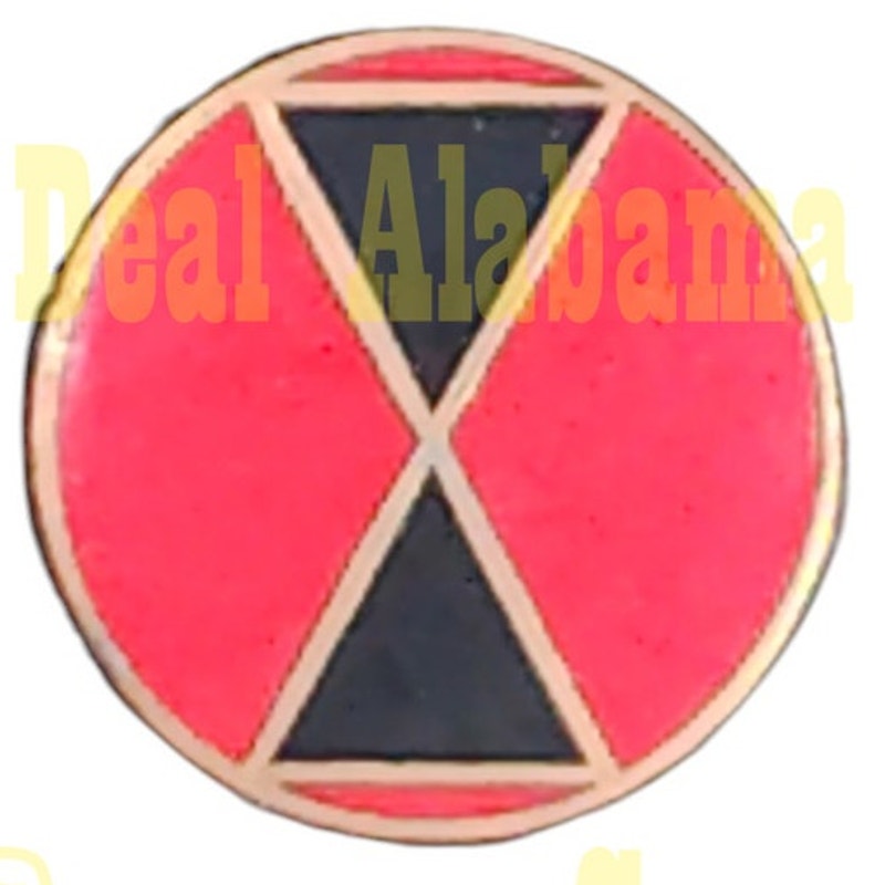 7th Infantry Division Hat, Lapel or Brooch Novelty Collectors Pin 7/8"D