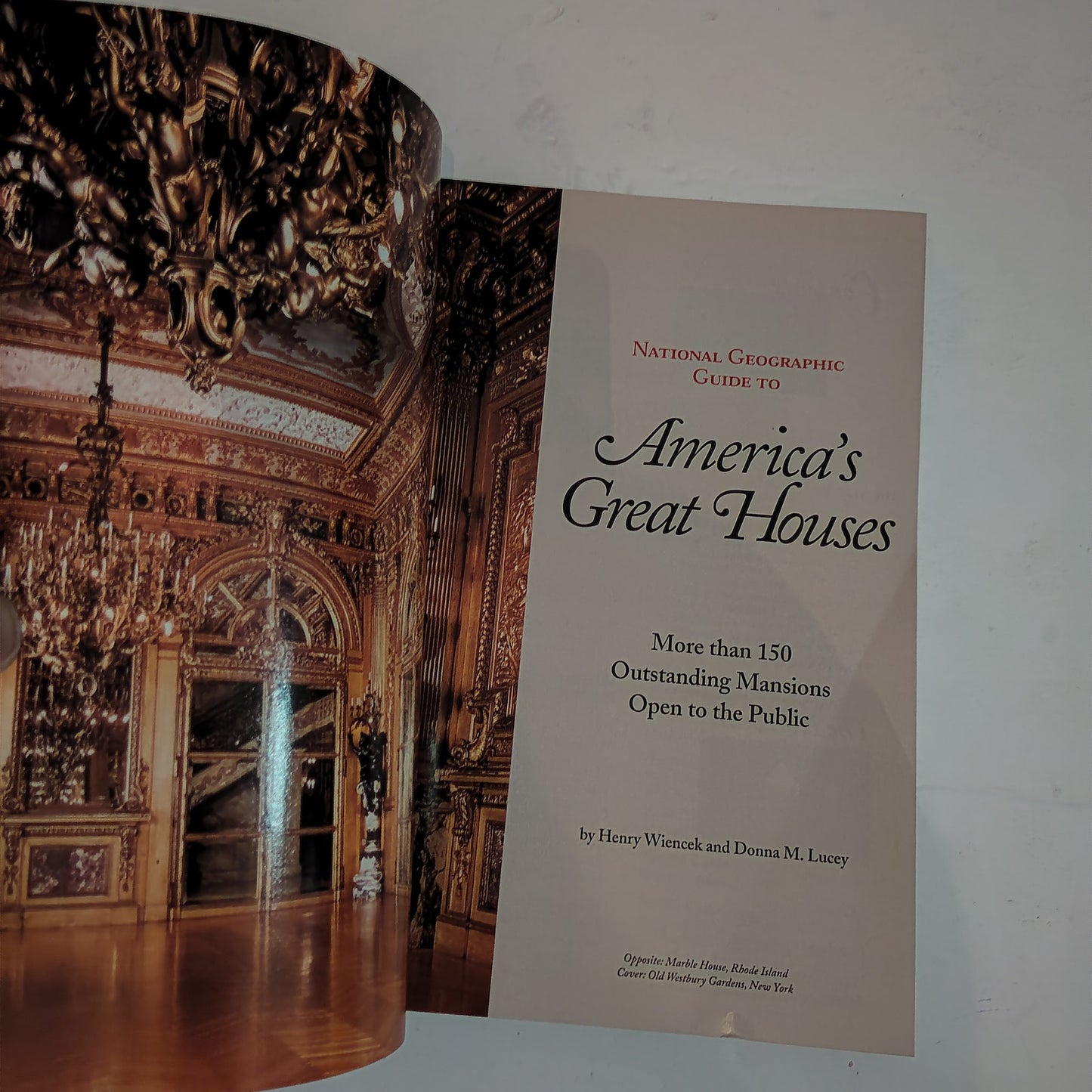 National Geographic Guide to America's Great Houses - Softcover, 1999 Edition