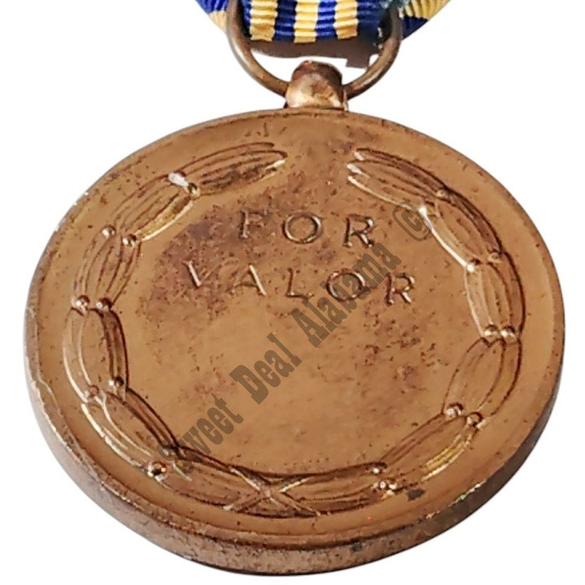USAF Airman's Medal For Valor w/ Pinback, 1-3/8"D x 3-1/4"H Overall