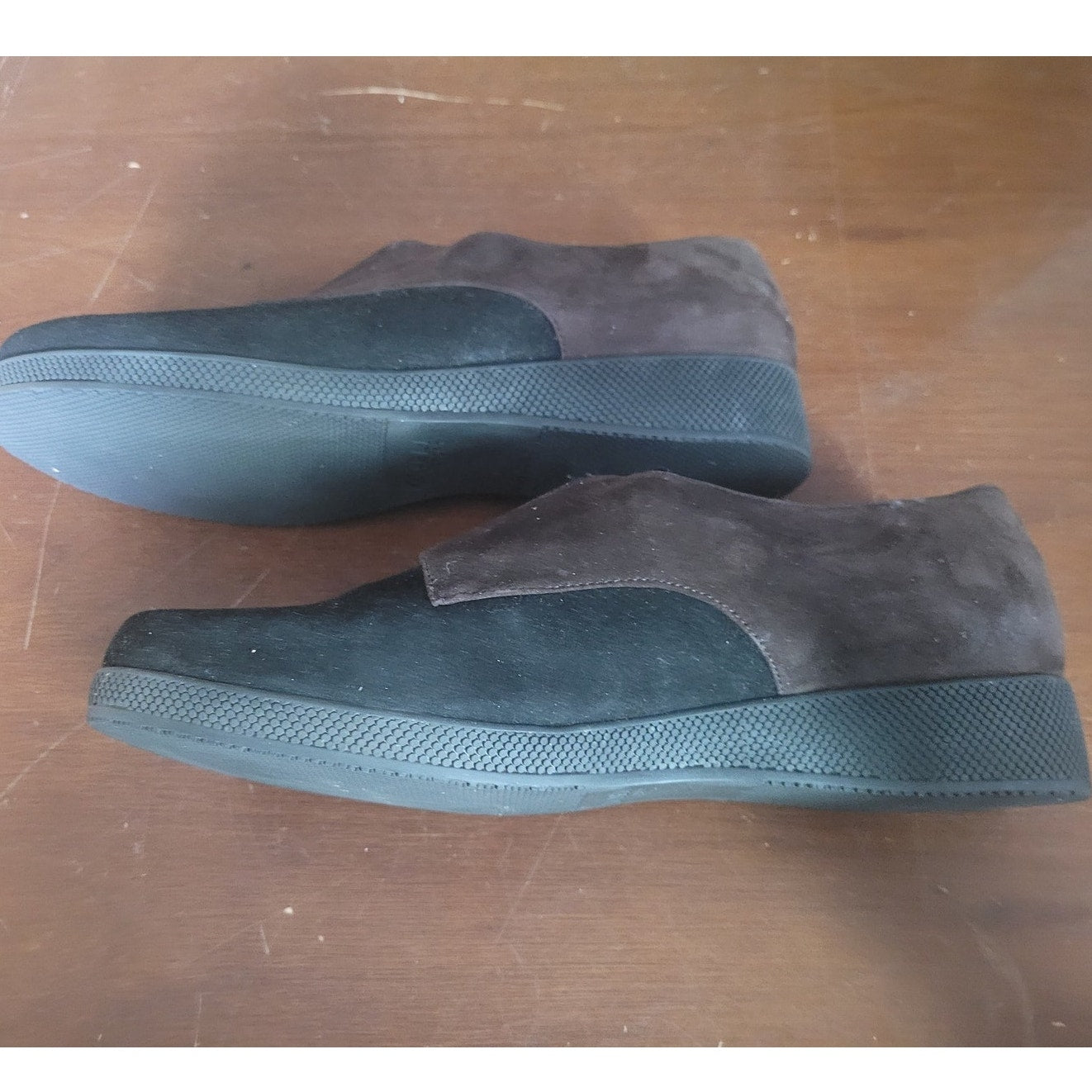 Vaneli Women’s Alfi Slip-On – Black/T. Moro Suede & Elastic, Size 10M