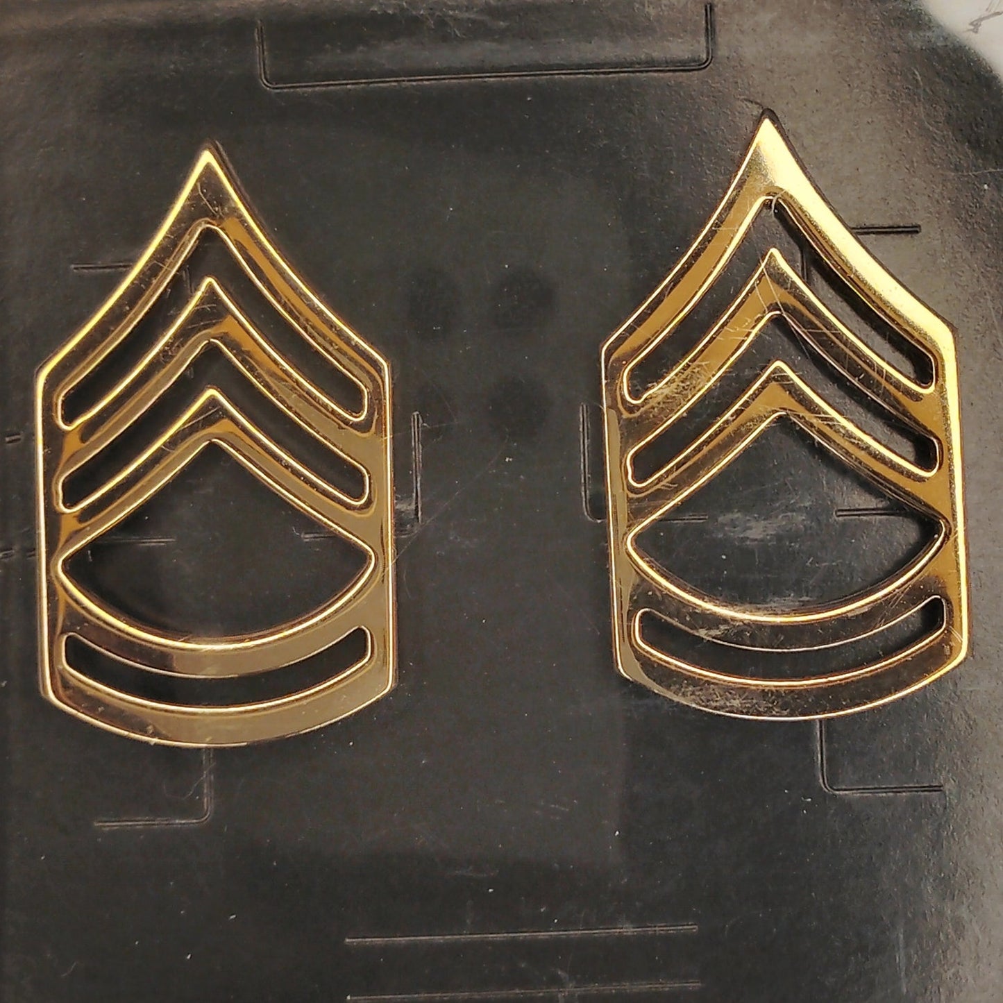 Vintage Army SFC E‑7 Rank Insignia Gold Pin‑On Pair Sta‑Brite Hallmarked