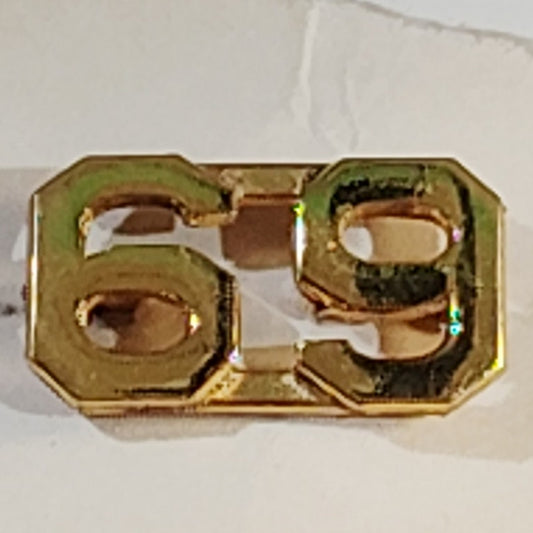 Early/Mid 1900s Brass C-Clasp "69" Collar Device 3/8"H Hat / Lapel Pin