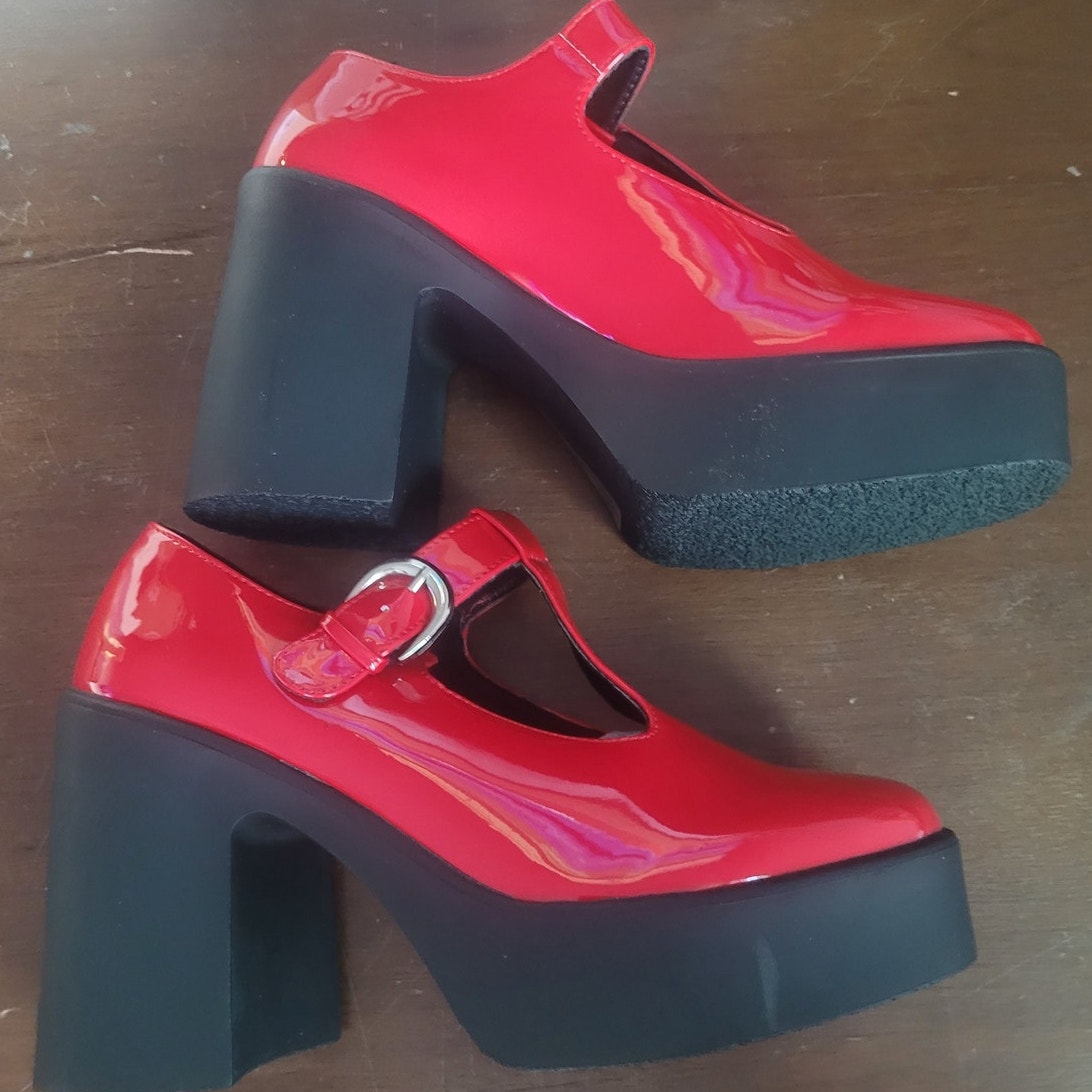 Yoki Trace Wedge Pumps – Red, Women’s 8M, Slip-On Closed Toe Dress Heel