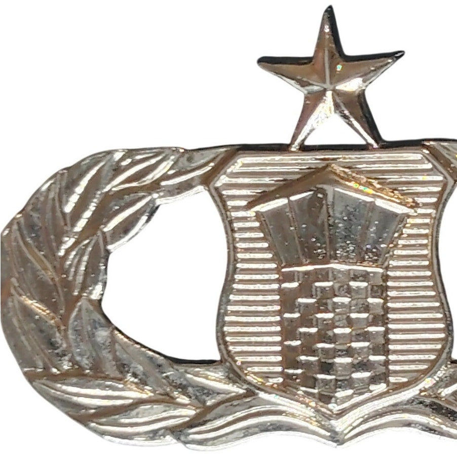 USAF Senior Air Traffic Controller Novelty Hat Lapel Pin Silver Tone 1‑5/8" × 1"