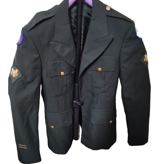 Men’s Army Green Class A Coat, 37S, Poly/Wool, w/ Unit & Qualification Patches