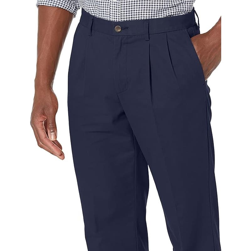 Men's Classic-Fit Wrinkle-Resistant Pleated Chino Pant, 32 x 29