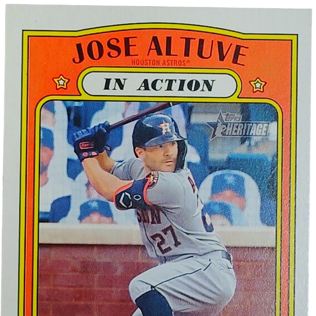 2021 Topps Heritage #44 Jose Altuve In Action Houston Astros 2B - VG/EX