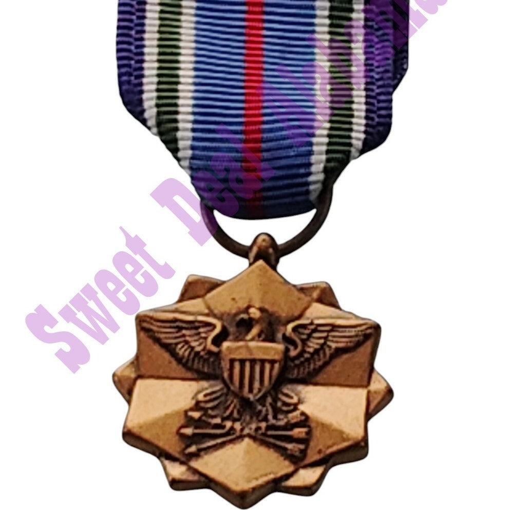 Pin - Joint Service Achievement Mini Medal (3/4"D) Ribbon, 3/4"W Overall 2-1/4"H