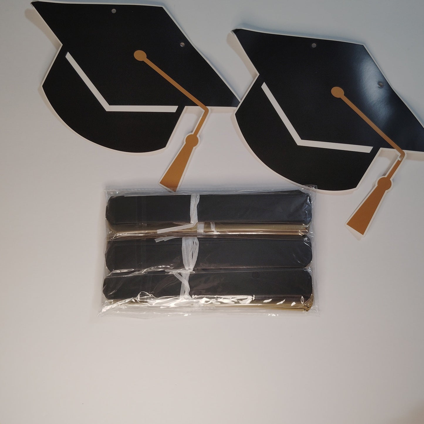 Congrats Grad Banner & Hanging Swirl Decorations  Non‑Year‑Specific Décor