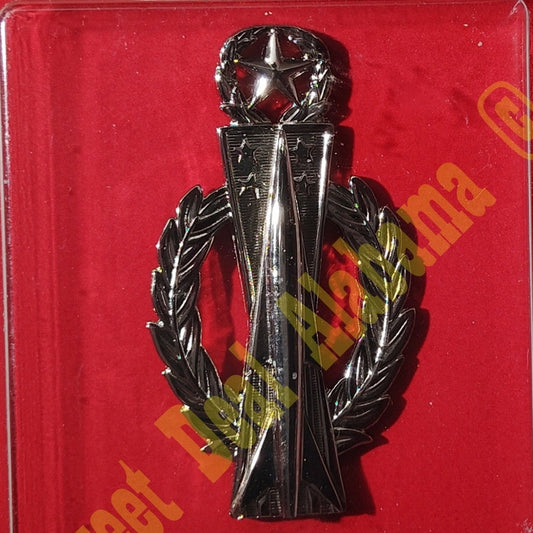 Vanguard USAF Master Missile Operator Badge Pin, Mirror Finish 2-1/4"H x 1-1/4"W