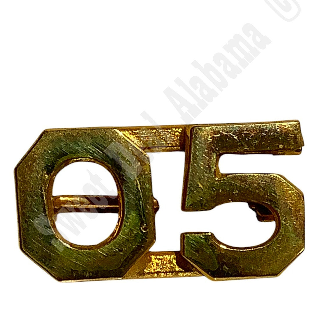WWI Era Numeric "05", Brass Military C-Clasp Hat / Lapel / Collar Pin 3/8"H