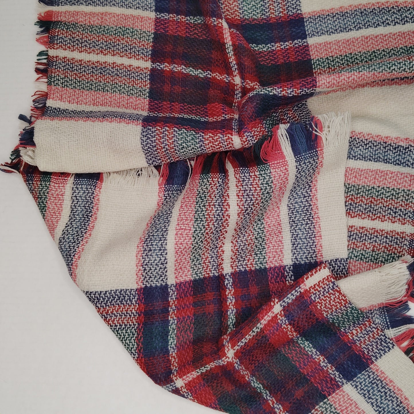 Lucky Leaf Infinity Scarf w/ Tassles Lightweight 100% Acrylic Multicolored Plaid