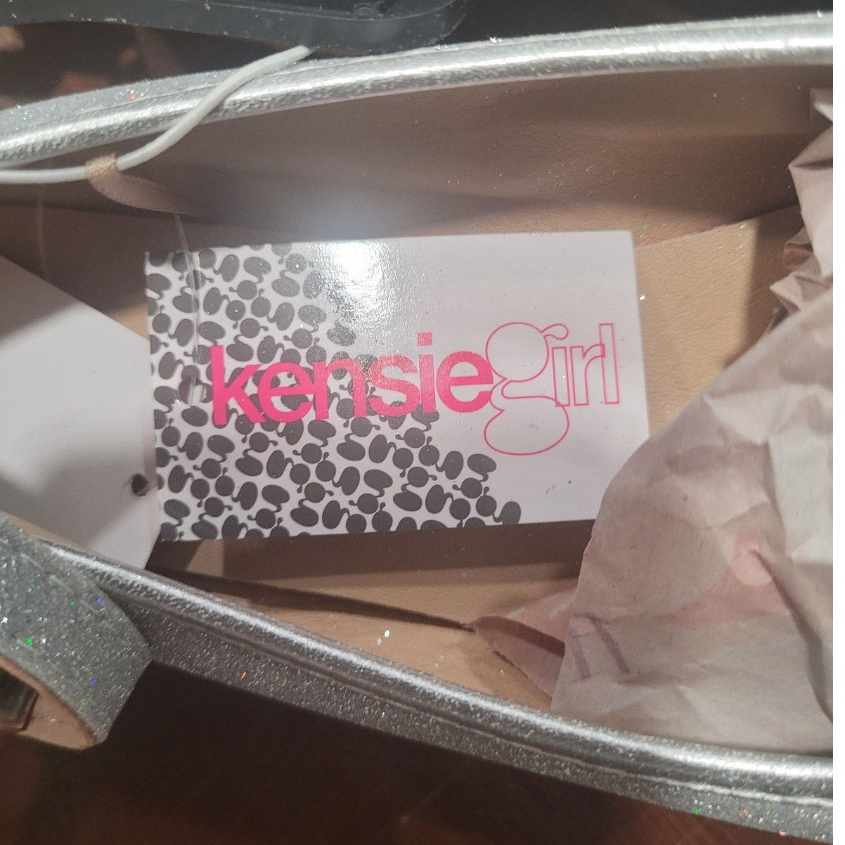 Kensie Girl Girls’ Silver Glitter Ballet Flats – Size 4 Big Kid