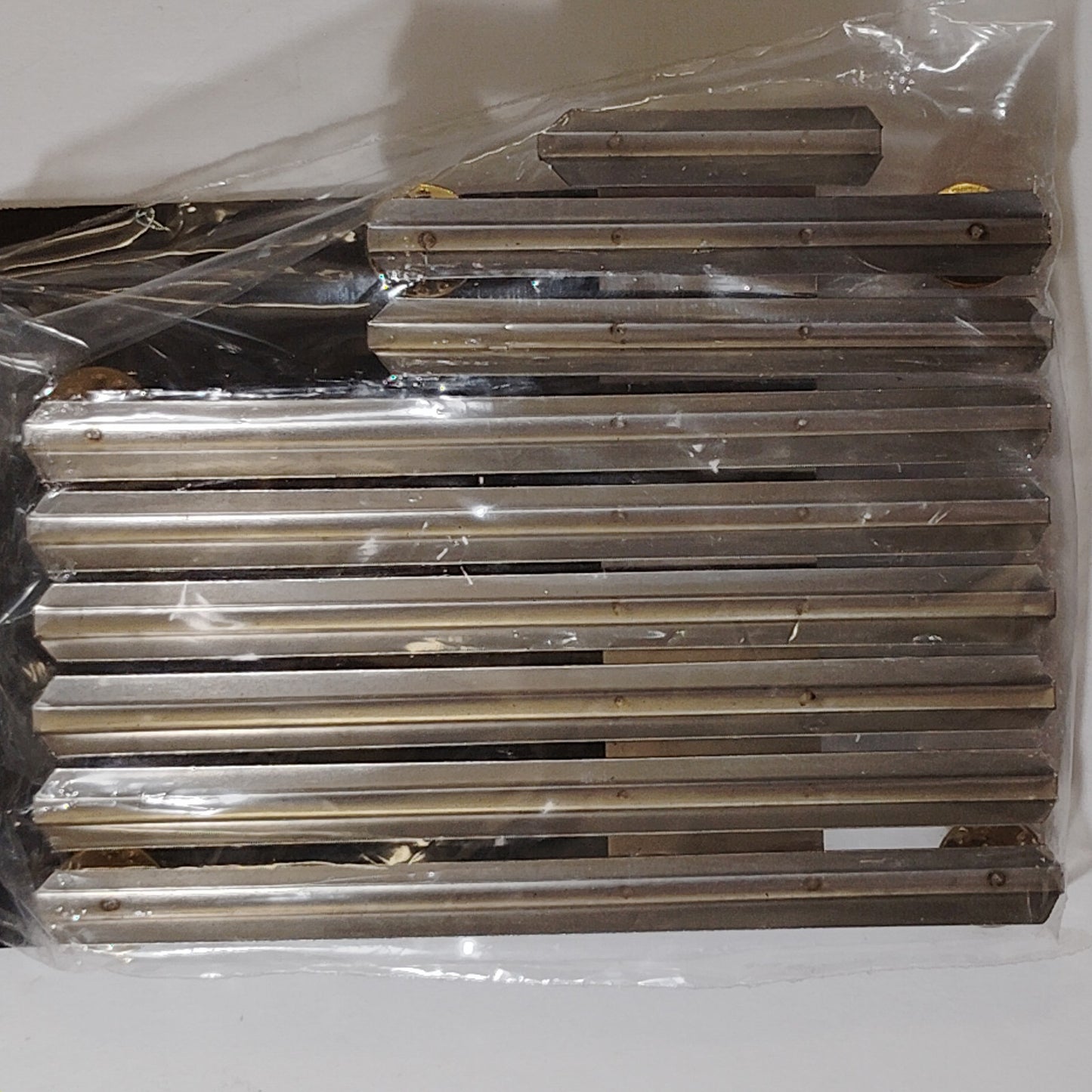 Mounting Rack Bar - 23 Ribbons (Staggered Right w/ No Gap)  No-Shine Insignia