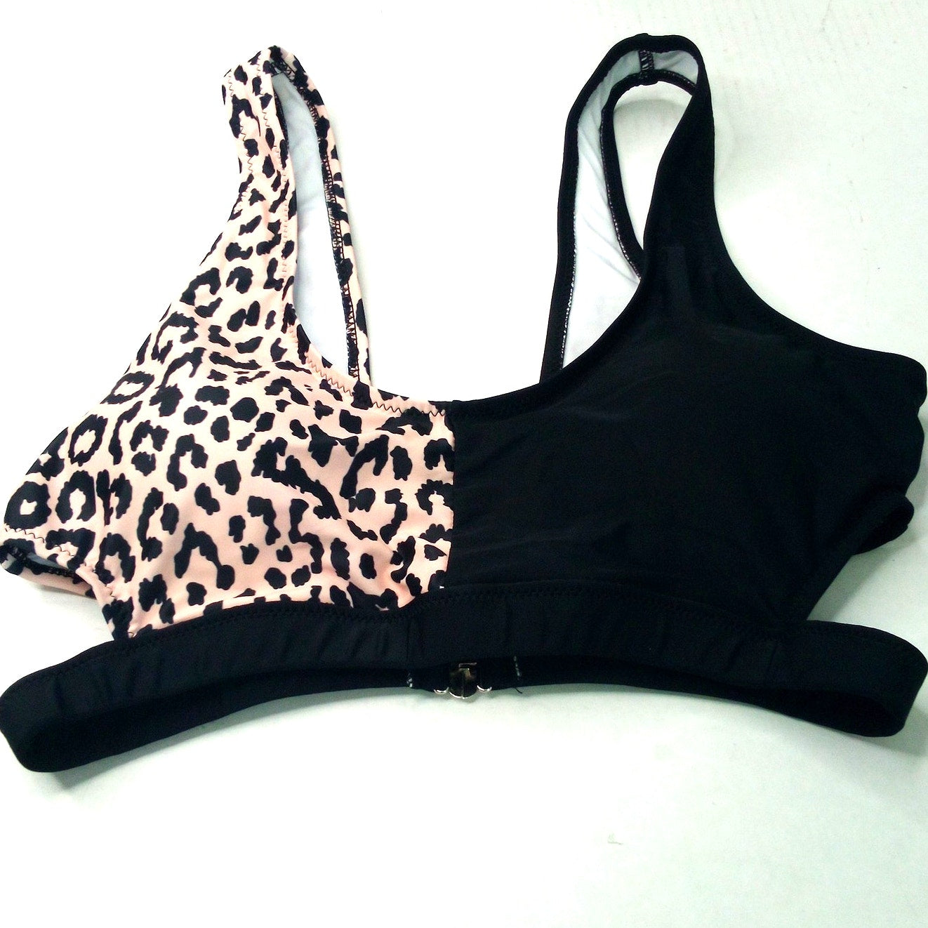 Blooming Jelly Leopard Print One‑Shoulder Bikini Swim Top Women’s Size Large