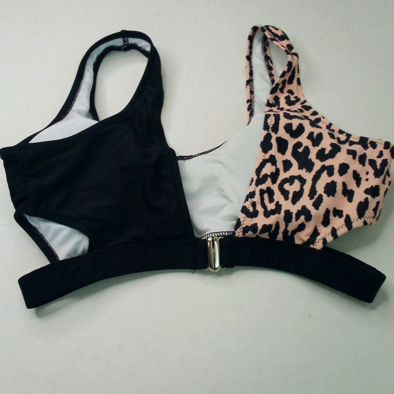 Blooming Jelly Leopard Print One‑Shoulder Bikini Swim Top Women’s Size Large