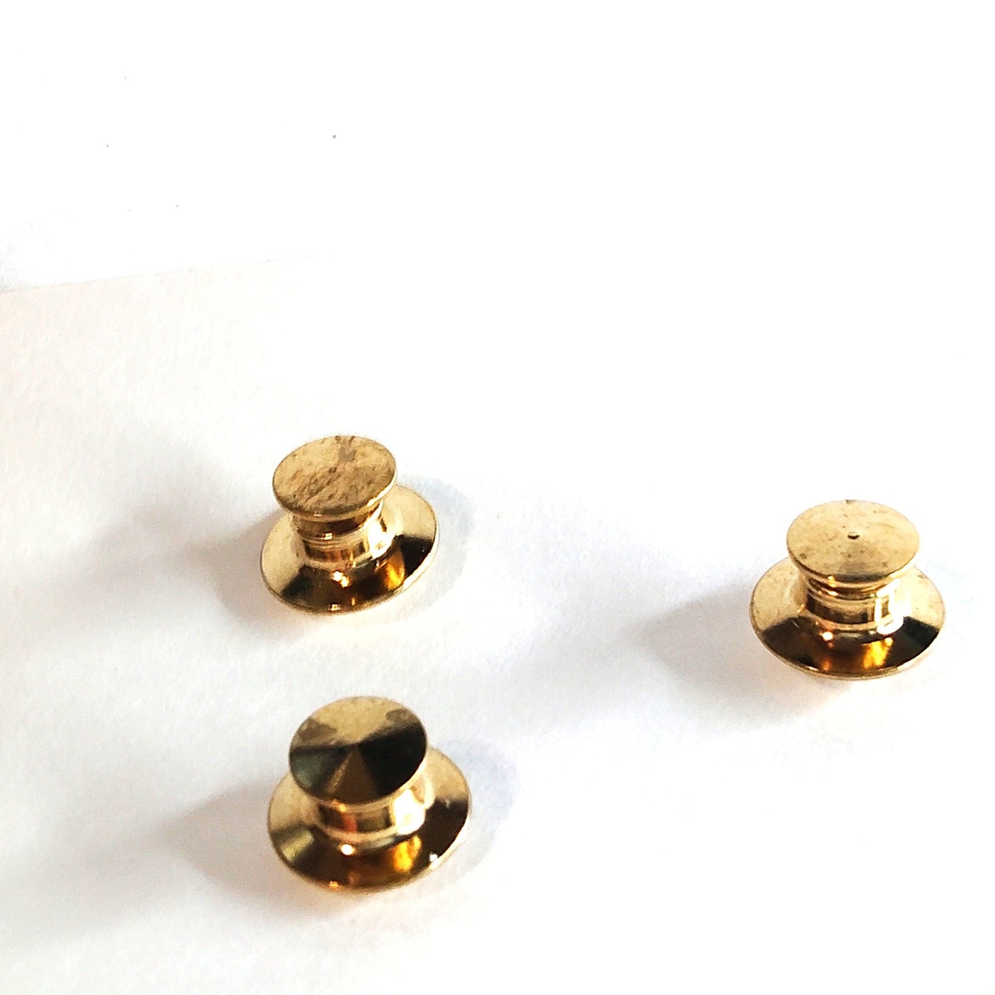 1st Armored Division CSIB Novelty Hat Lapel Pin Old Ironsides 2" × 2"
