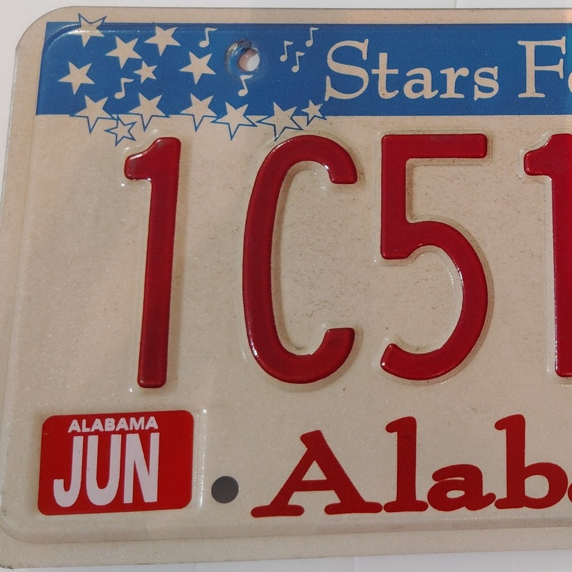 2007 Alabama "Stars Fell On" 1C5172Z Vintage License Plate - White & Red