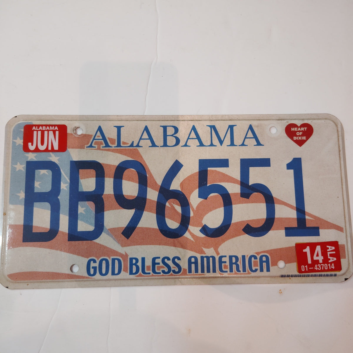 Vintage 2014 Alabama "God Bless America" Flag License Plate - BB96551