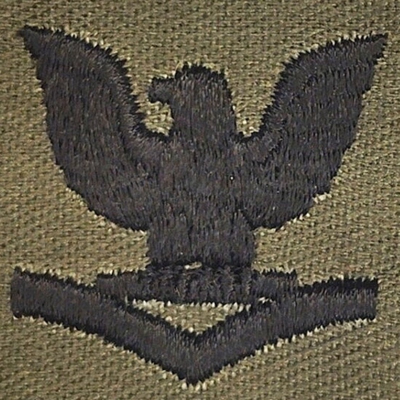 Vintage US Navy PO3 E‑4 Subdued Cap Device Patch ODG Black TE 1‑7/8" × 1‑5/8"