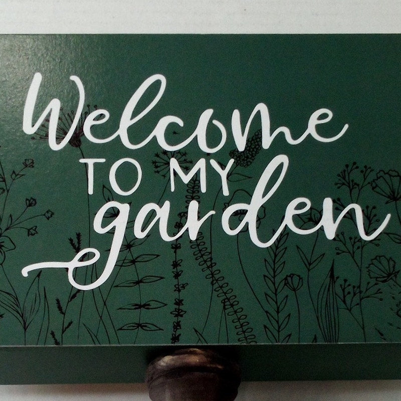 Welcome to My Garden Pedestal Sign – True Living – Mini Garden Décor