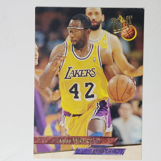 1993–94 Fleer James Worthy #97 – Los Angeles Lakers – Forward – NBA Card