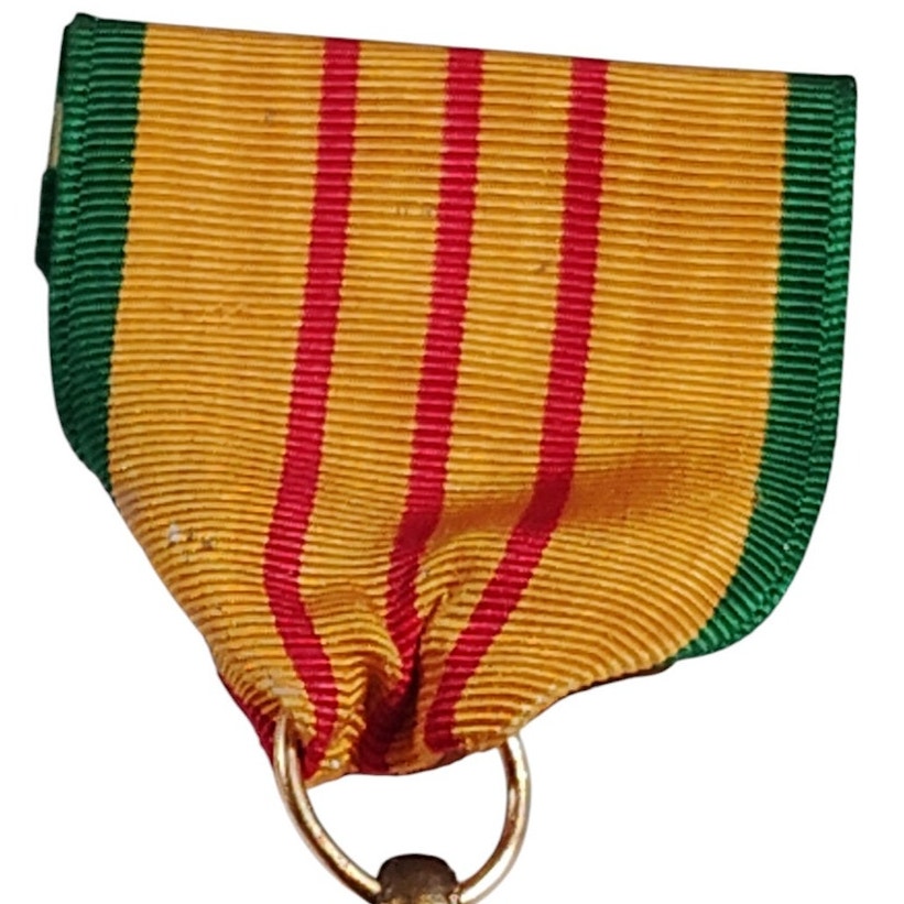 Republic of Vietnam Service Medal w/ Pinback, 1-1/4"D Medal x 3-1/8"H Overall