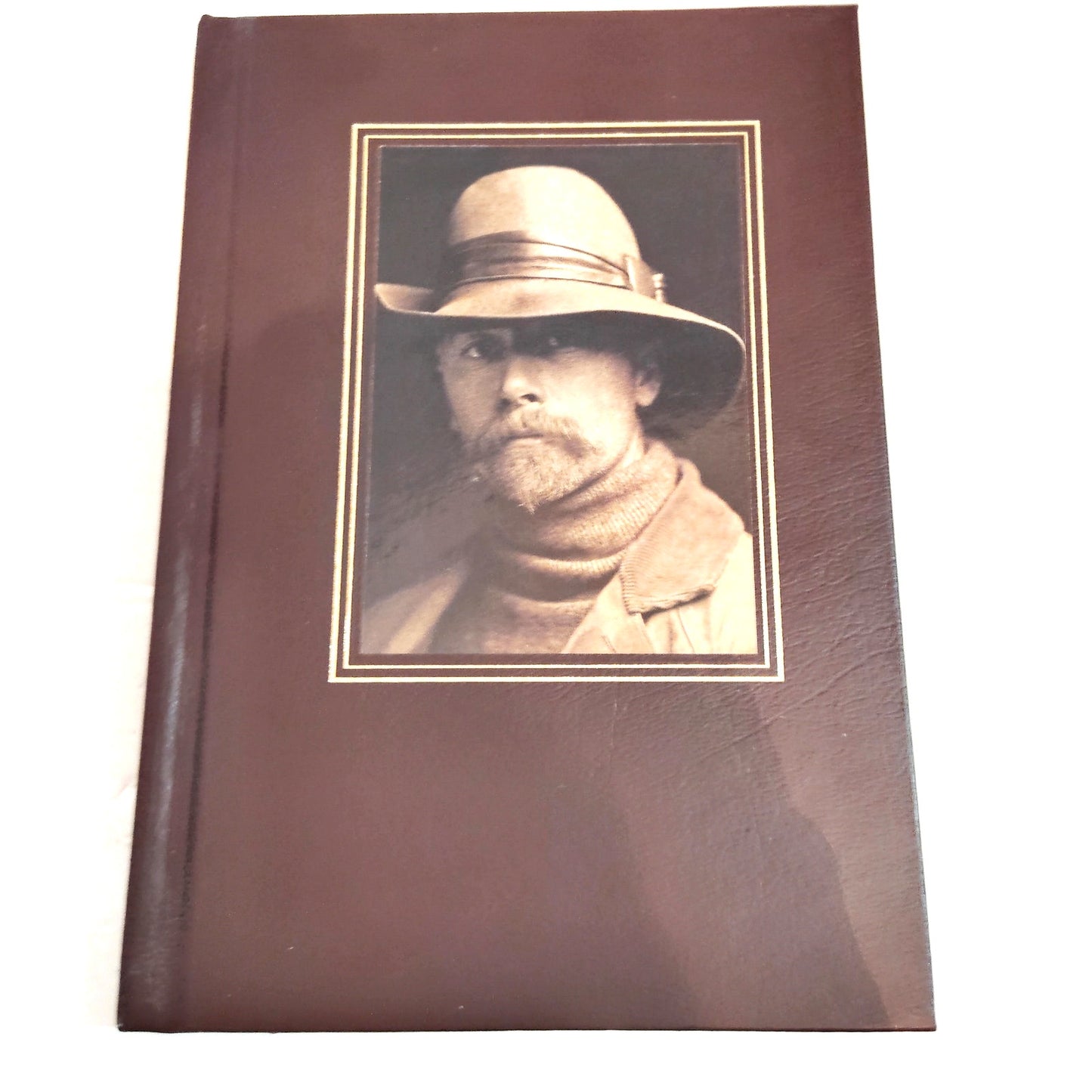 Edward S. Curtis: Coming to Light by Anne Makepeace - National Geo 2002 DLX HC