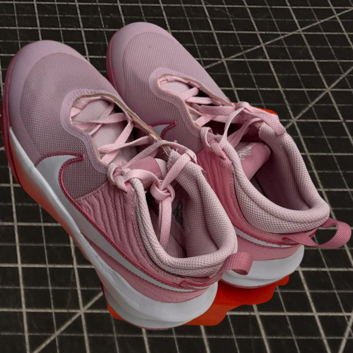 Nike Team Hustle D10 GS 'Pink Foam' – Girls' Size 5.5Y, NIB