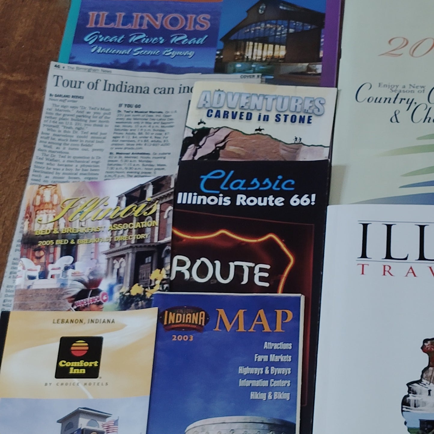 2005 Illinois Indiana Travel Ephemera Lot - Maps, Guides, Brochures & Ads