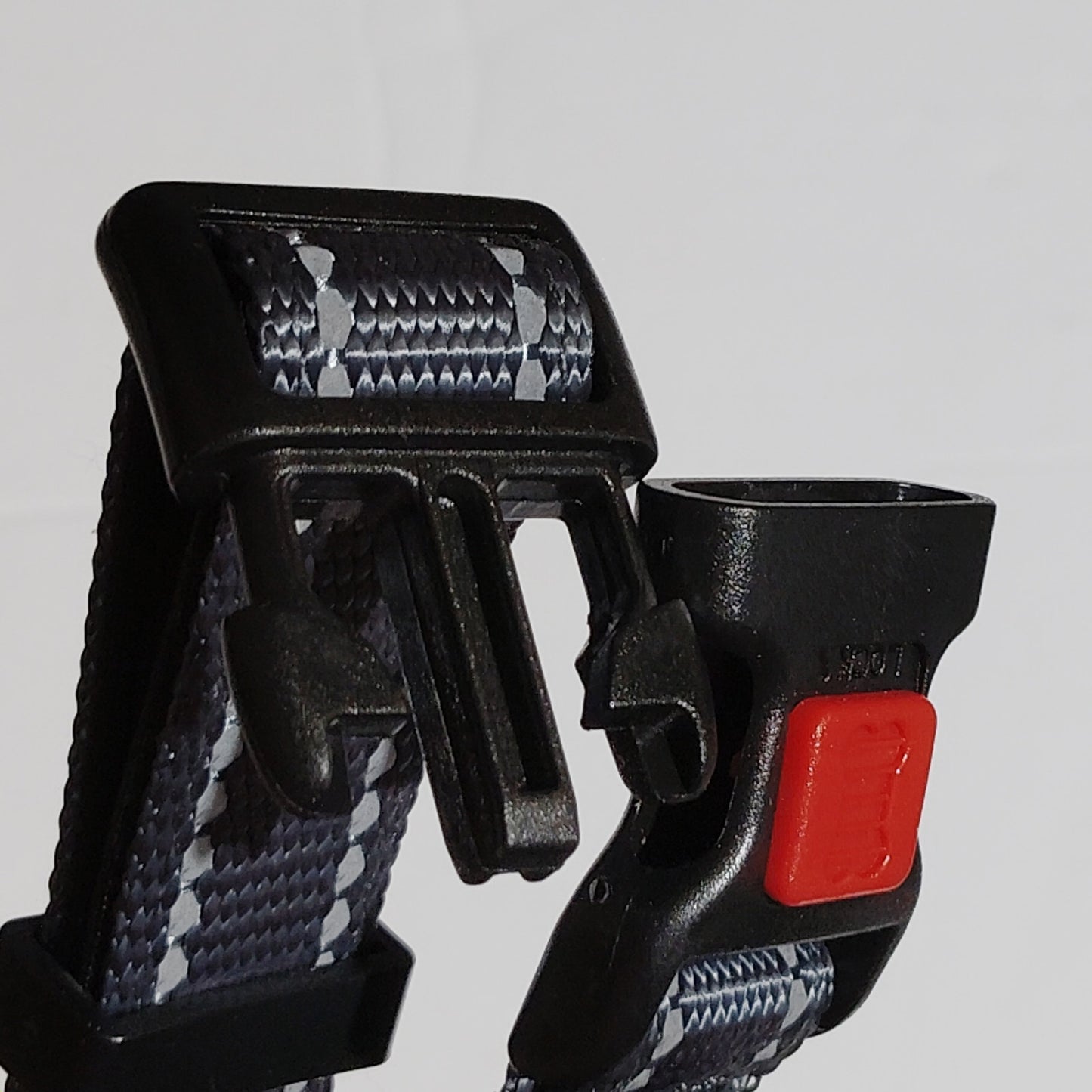 Reflective Pet Collar (SM) w/ Integrated AirTag Holder, Adjustable Safety Design